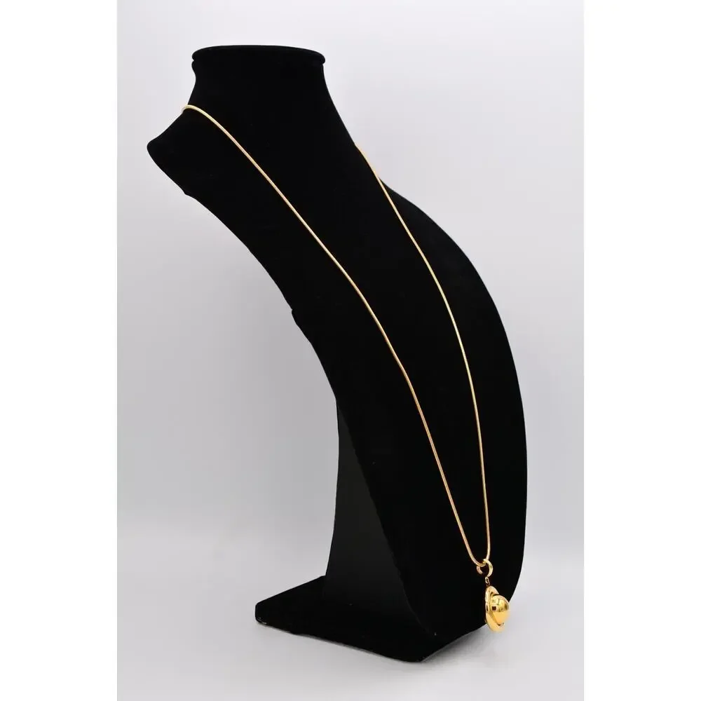 Liz Claiborne stunning necklace